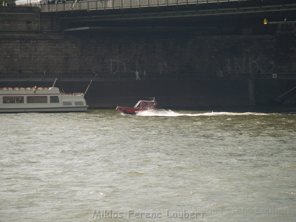 Uebungsfahrt Loeschboot und Ursula P69.JPG